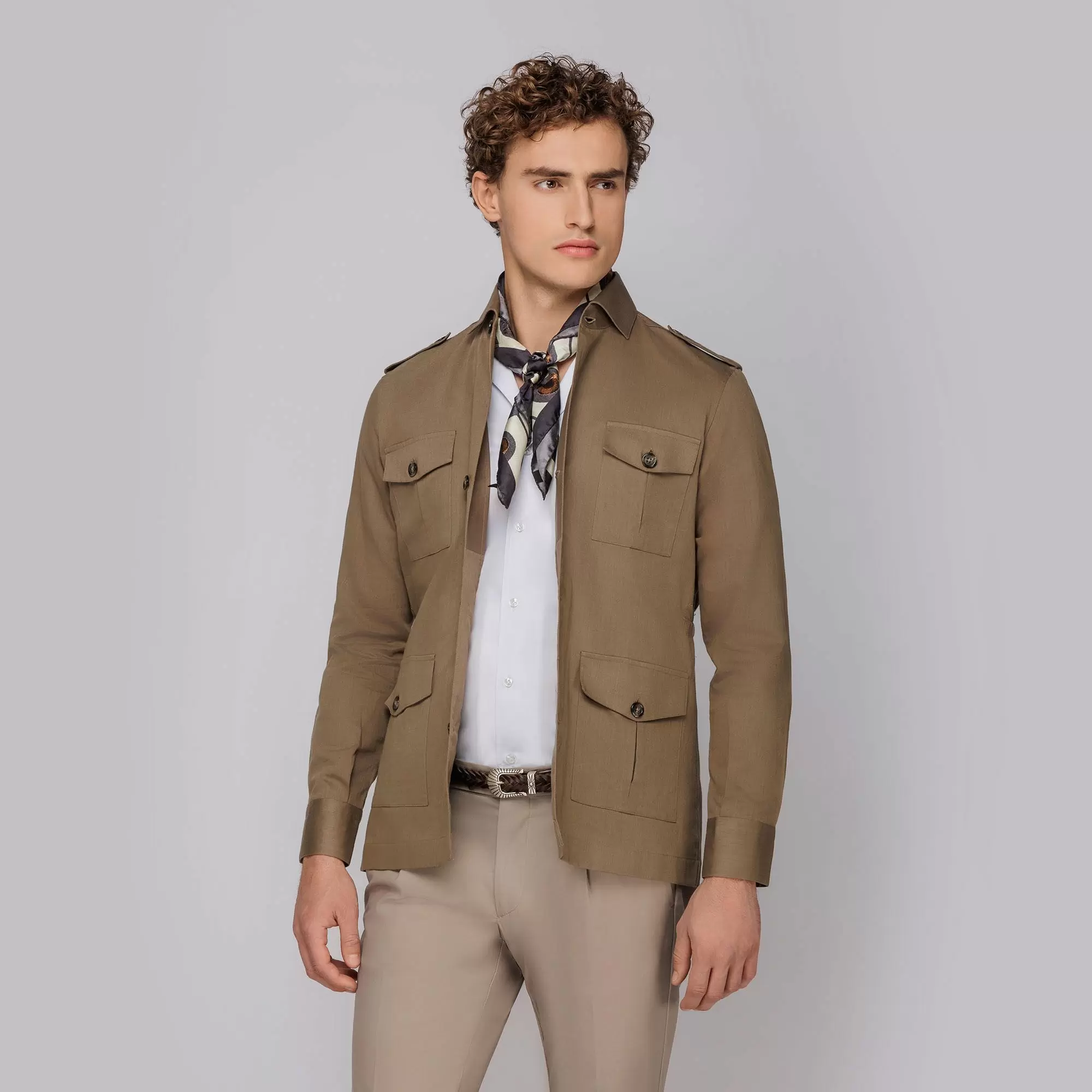 Safari Jacket: La chaqueta de corte sahariano  Мужская повседневная мода,  Мужская зимняя мода, Летние мужские наряды